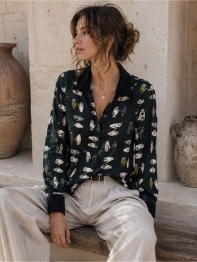 Simons Hand Print Blouse Green Small Artsy Button Front Top Novelty Boho Preppy
